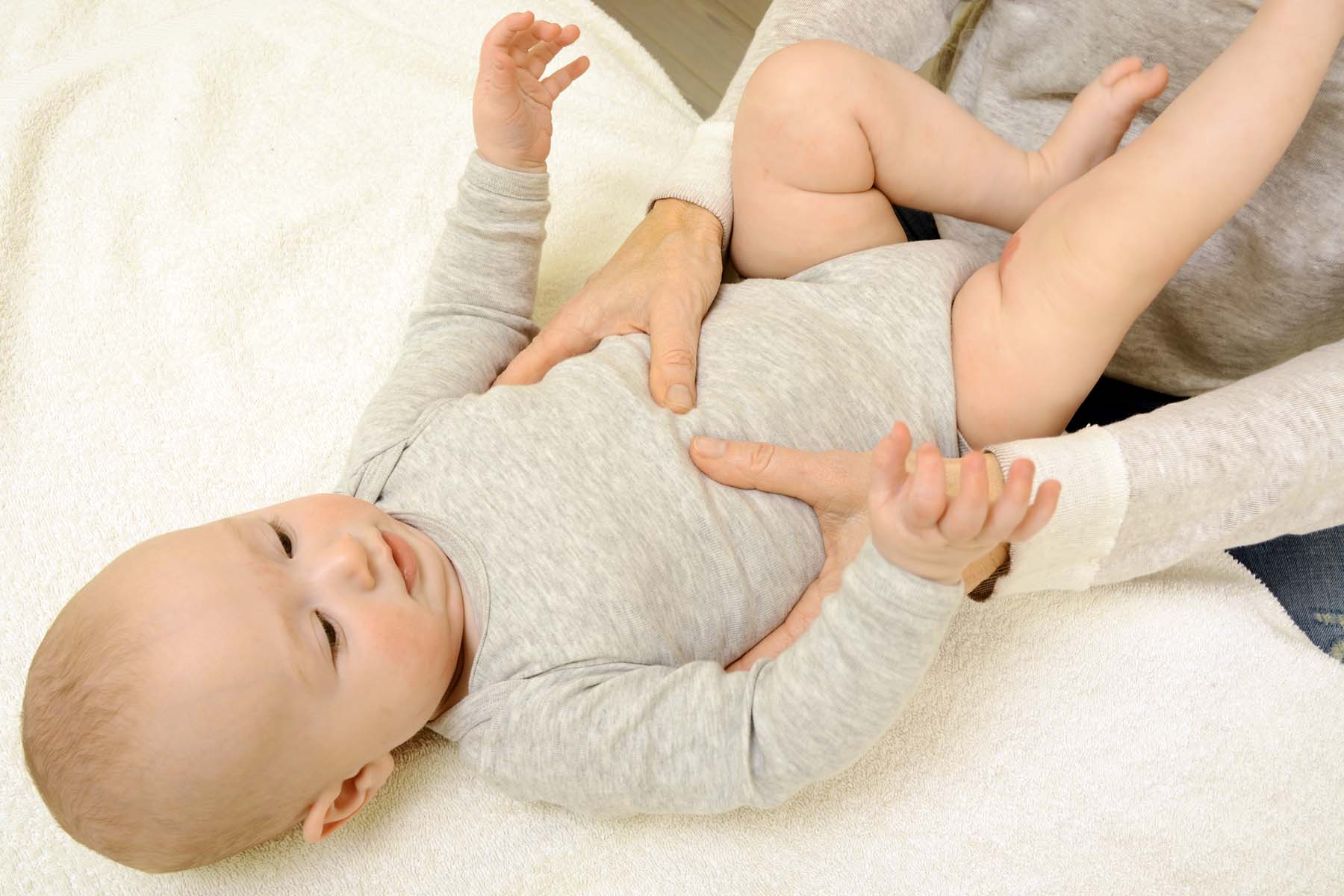 Ingunn Backe Wennberg tilbyr osteopatibehandling av babyer og smabarn